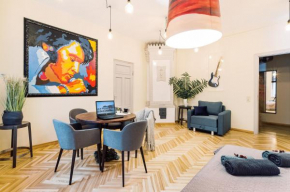 ELVIS apartment/11 beds/6 bedrooms/Riga Old Town